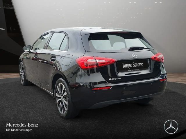 Mercedes-Benz A 250 A 250 e Style
