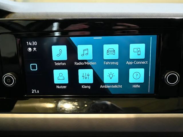 Volkswagen Golf Life Variant