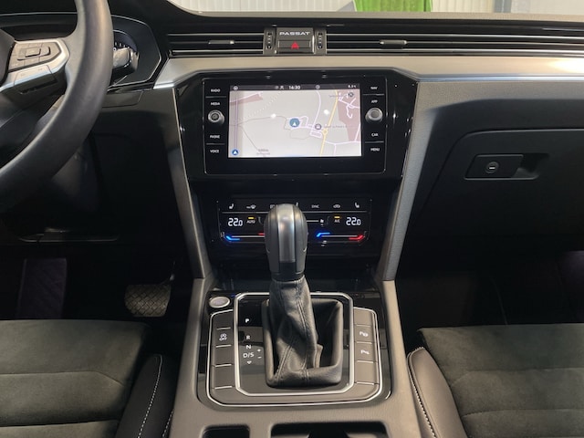 Volkswagen Passat Elegance