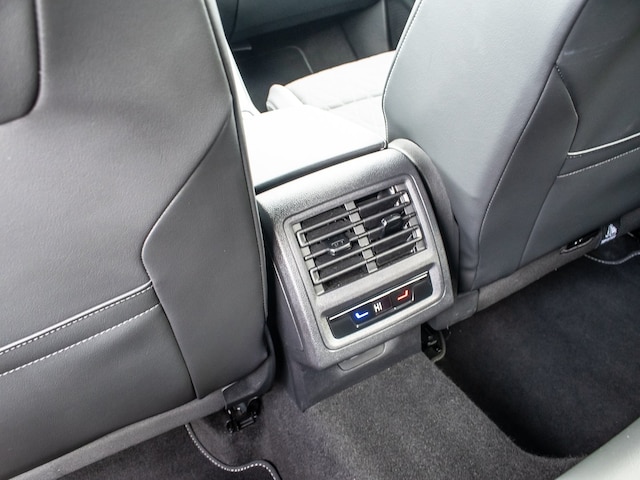 Volkswagen Golf 2.0 TDI DSG Variant