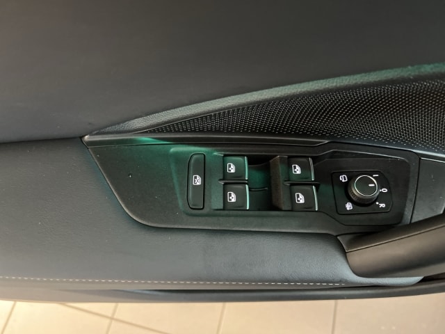 Volkswagen Tayron 1.5 eTSI Elegance Elegance