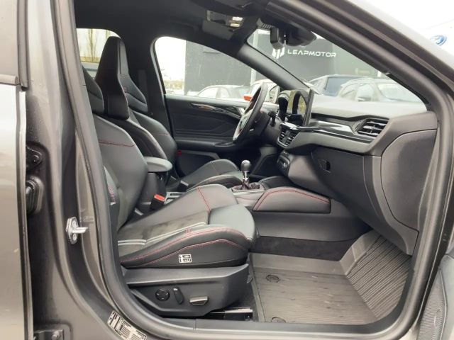 Ford Focus EcoBoost ST Line