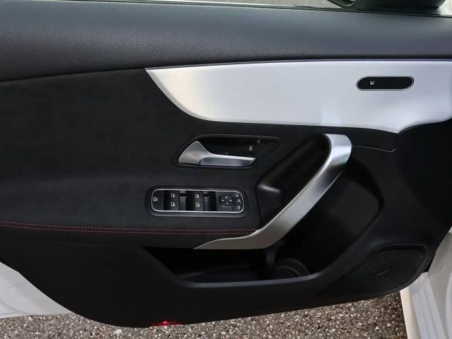 Mercedes-Benz A 200 AMG Line