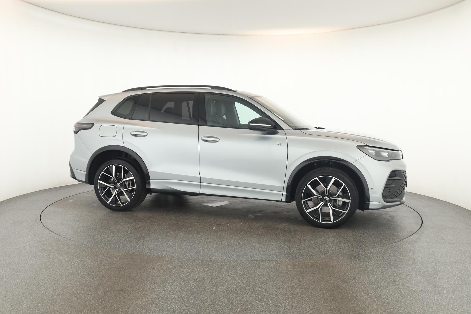 Volkswagen Tiguan 2.0 TSI DSG IQ.Drive R-Line