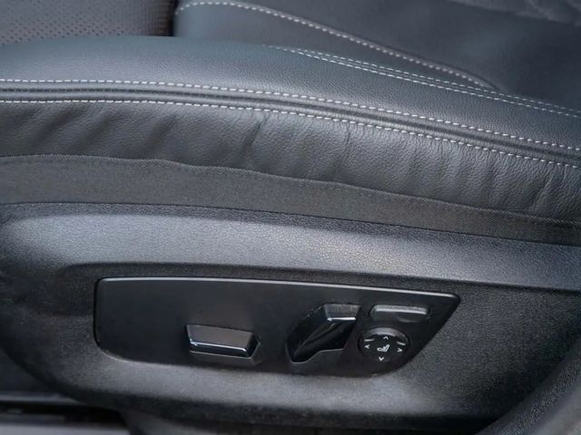 BMW 545 545e M-Sport Sedan xDrive