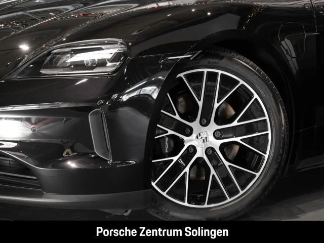 Porsche Taycan Bose Panoramdach Sport Chrono Paket