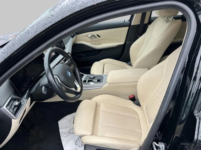 BMW 320 320e Touring