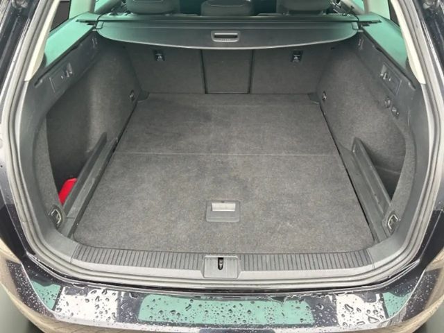 Volkswagen Passat 1.5 TSI Business DSG Variant