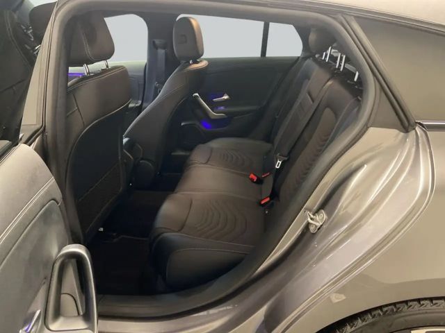 Mercedes-Benz CLA 200 CLA