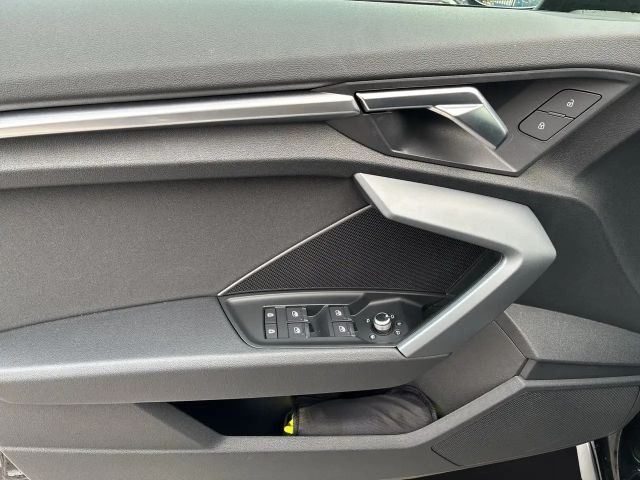 Audi A3 30 TFSI Sedan