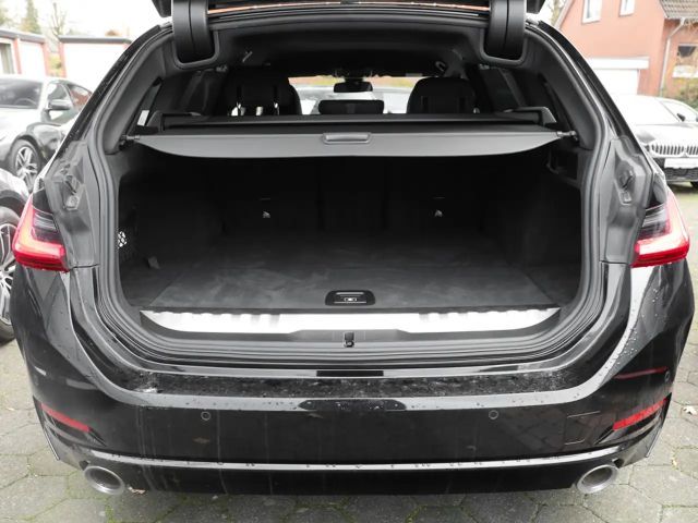 BMW 320 320e Touring