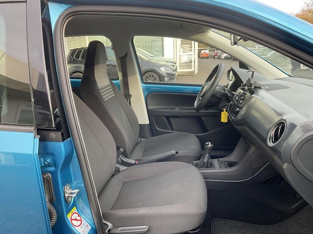 Volkswagen up! Move Move up!