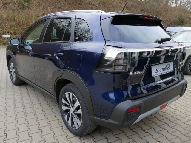 Suzuki S-Cross Hybrid