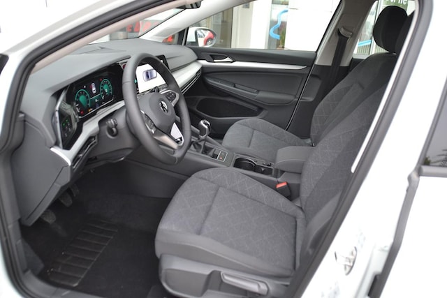 Volkswagen Golf Life