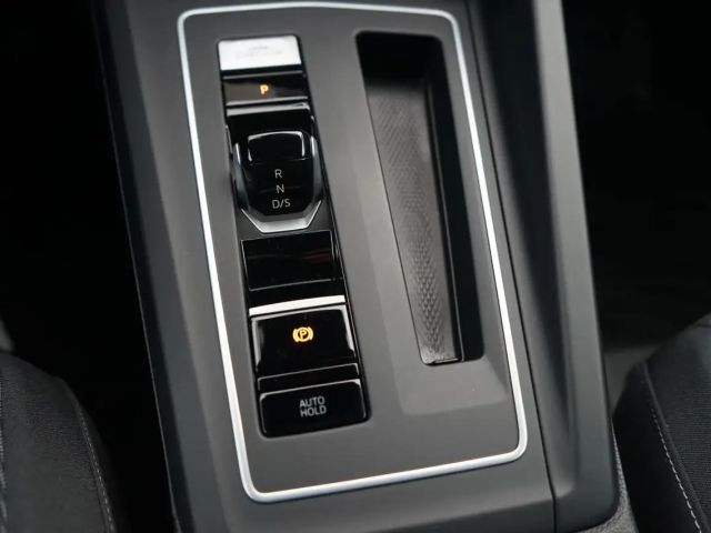 Volkswagen Golf 1.5 eTSI Golf VIII