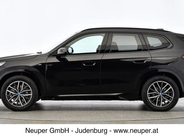 BMW iX1 xDrive30