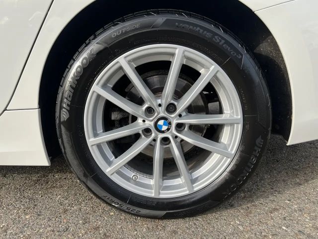 BMW 320 320d Touring xDrive