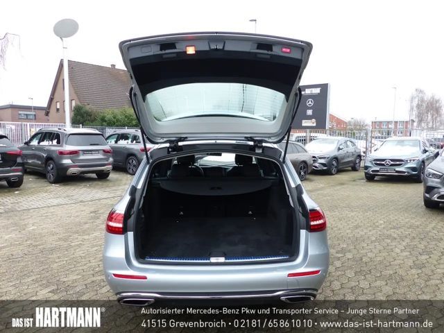 Mercedes-Benz E 220 AVANTGARDE E 220 d Estate