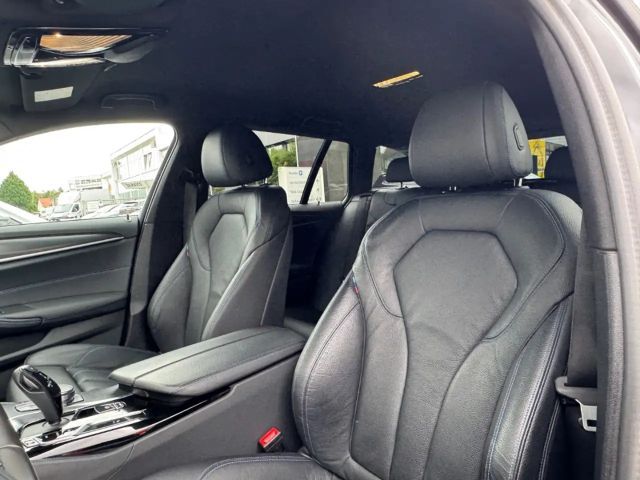 BMW 540 540d M-Sport Touring xDrive