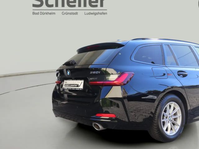 BMW 320 320i Touring