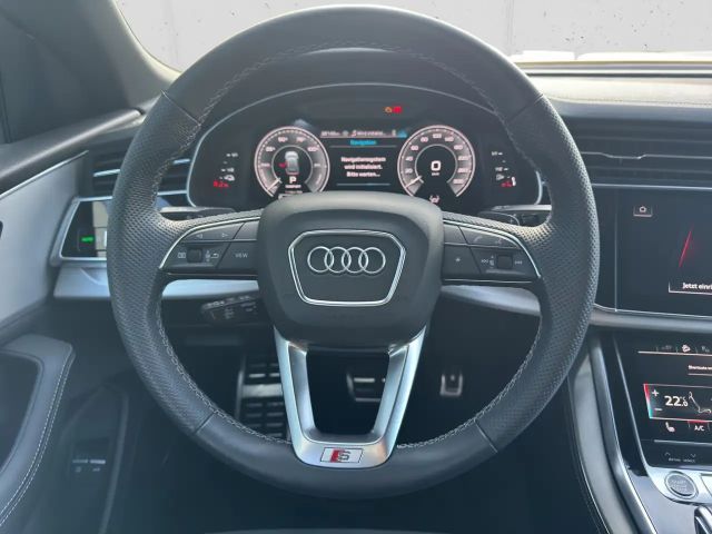 Audi Q8 55 TFSI Hybride Quattro