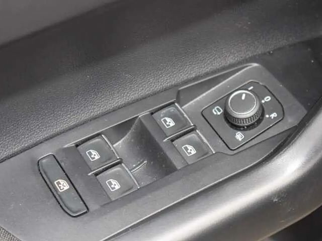 Volkswagen Polo 1.0 TSI DSG Style