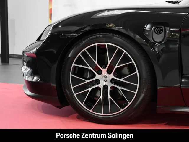 Porsche Taycan Bose Panoramdach Sport Chrono Paket