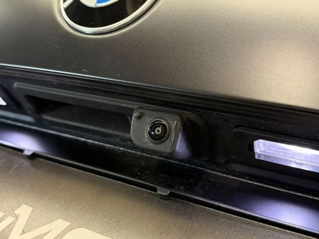 BMW M5 M5*GLASDACH*360°*HUD*MEMORY*B&W*AHK*GARANTIE*VOLL*