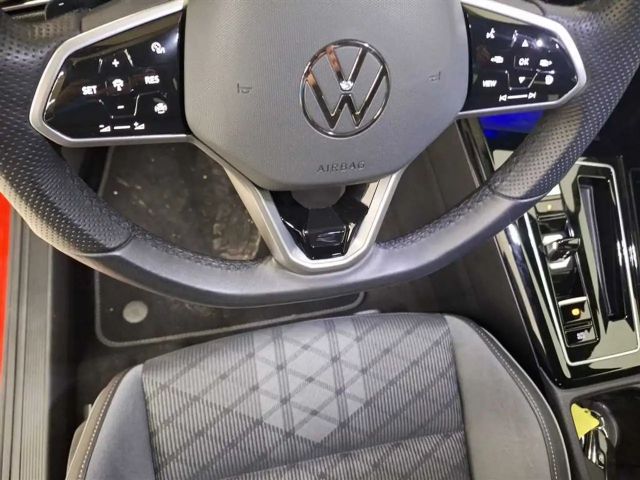 Volkswagen Golf 2.0 TSI DSG R-Line