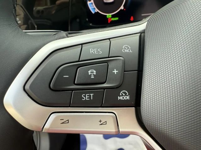 Volkswagen Golf DSG Life