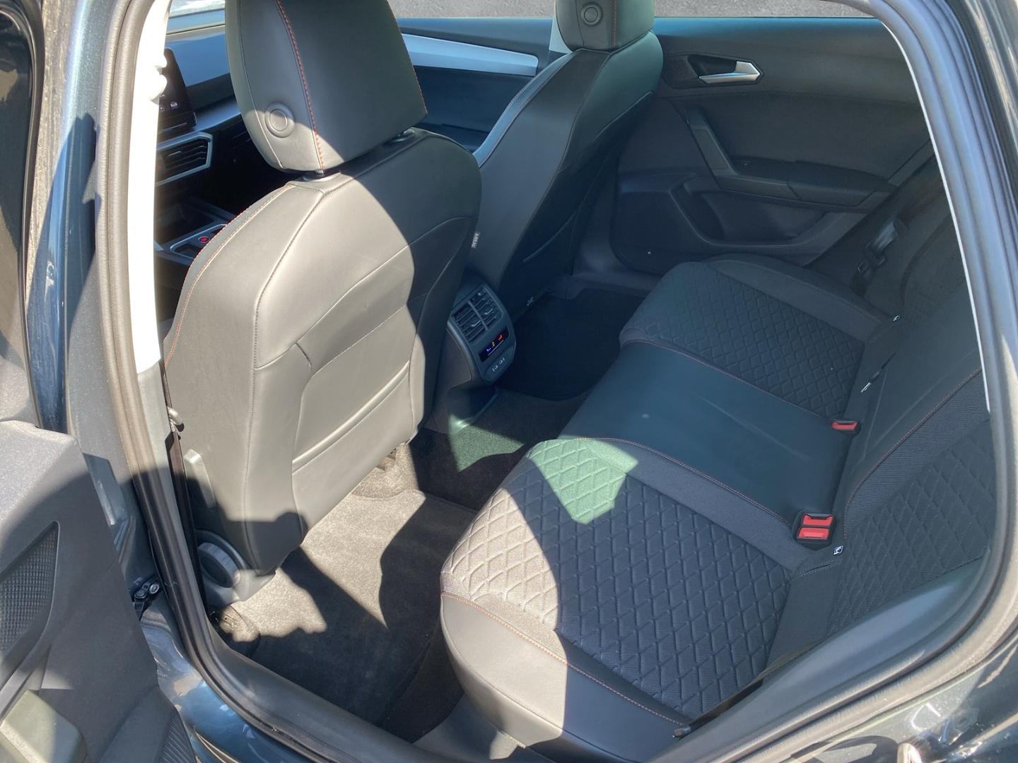 Seat Leon 2.0 TDI FR-lijn Sportstourer