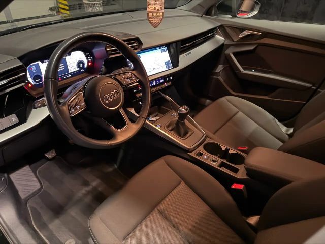 Audi A3 30 TDI Sedan