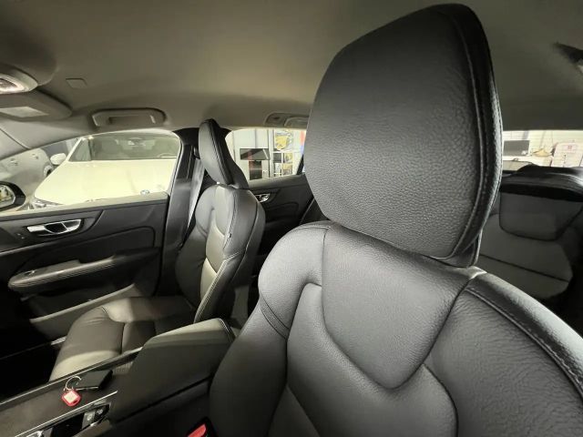 Volvo V60 Momentum