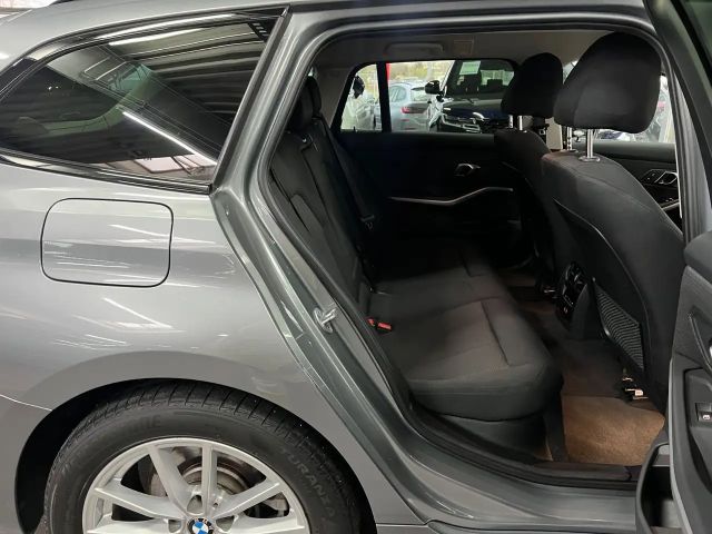 BMW 320 320d Touring xDrive