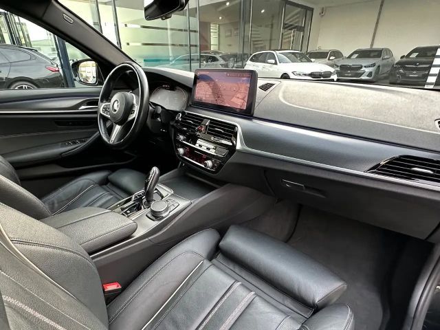 BMW 530 530i M-Sport Touring xDrive