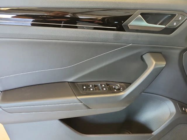 Volkswagen T-Roc 1.5 TSI DSG R-Line