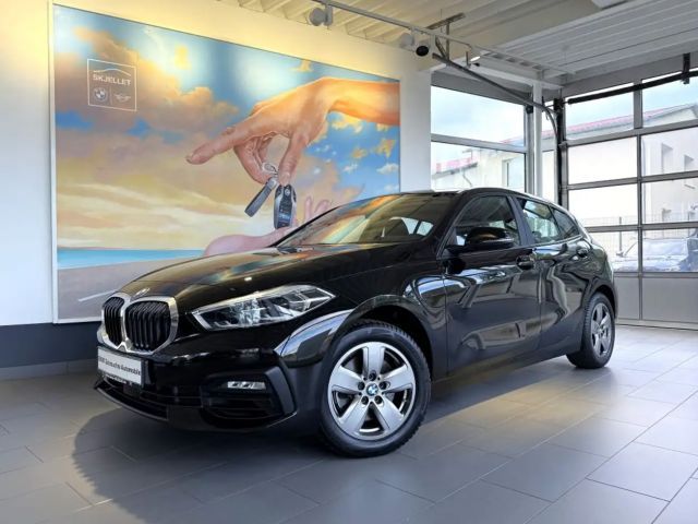 BMW 116 116i Advantage pakket Sedan