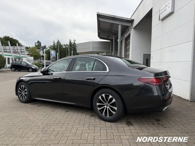 Mercedes-Benz E 220 AVANTGARDE E 220 d Sedan