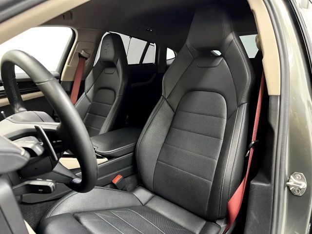 Porsche Panamera 4 E-Hybrid