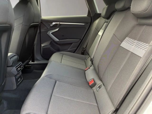 Audi A3 30 TFSI Sedan