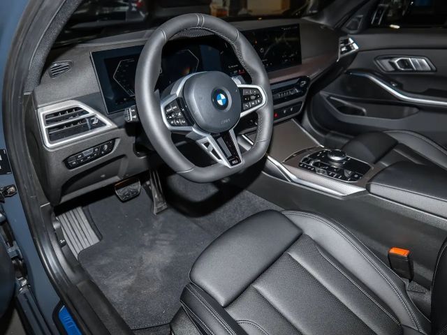 BMW 320 320i M-Sport Sedan