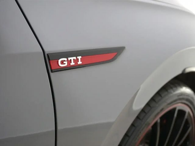 Volkswagen Golf 2.0 TSI DSG GTI