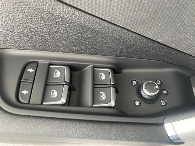 Audi Q2 30 TFSI S-Line