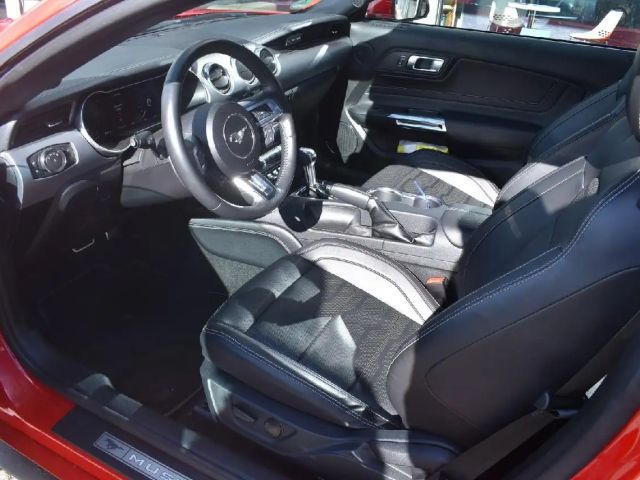 Ford Mustang Convertible GT 5.0 V8