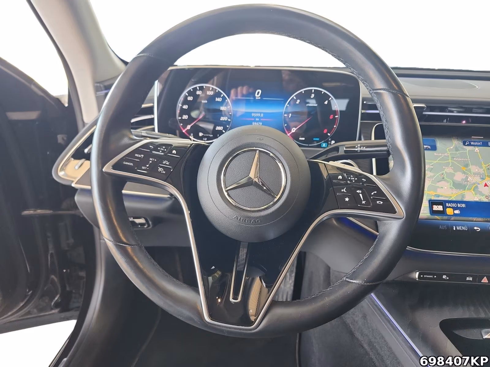 Mercedes-Benz E 220 AVANTGARDE E 220 d Sedan