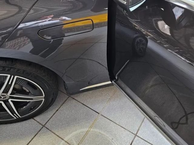 Mercedes-Benz EQE 350 AMG Line Sedan