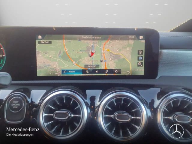 Mercedes-Benz A 250 A 250 e AMG Line