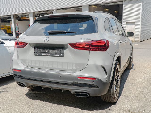 Mercedes-Benz GLA 250 4MATIC