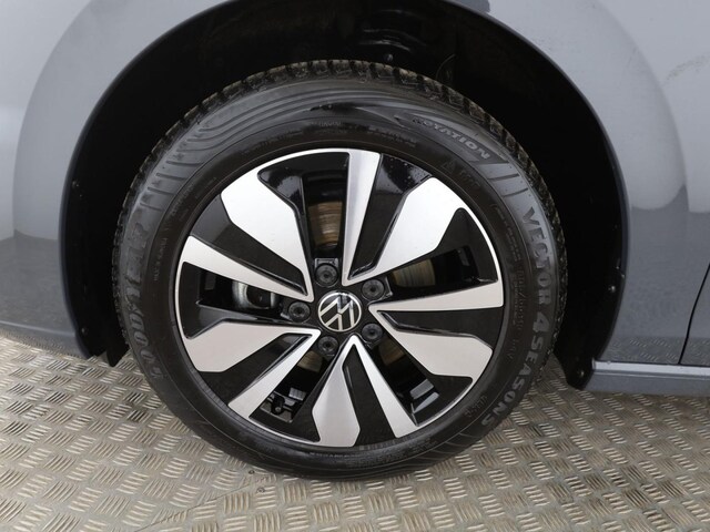 Volkswagen Golf 1.5 TSI Golf VIII