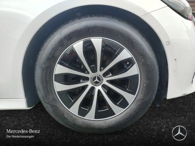 Mercedes-Benz E 220 AVANTGARDE E 220 d Estate